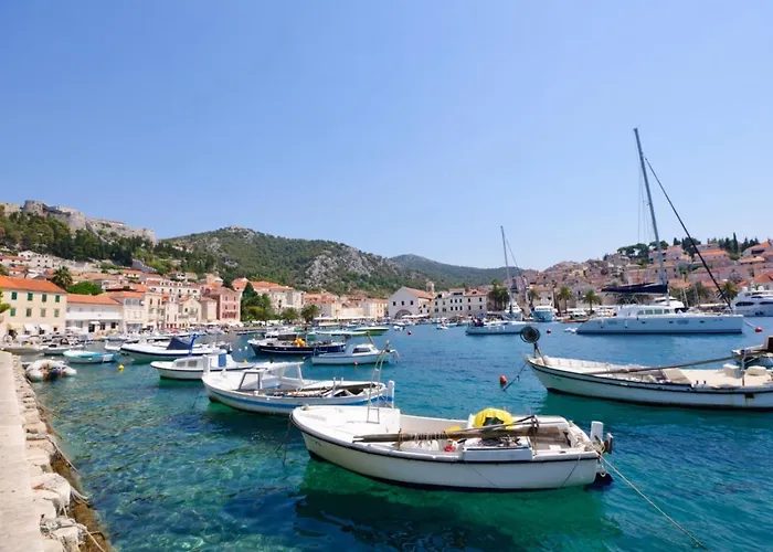 Appartement In With Sea View, Terrace, Air Conditioning, Wifi 3615-2 Hvar Town